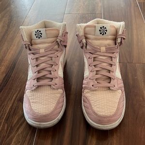Nike Women's Sneakers in Pink and Cream
